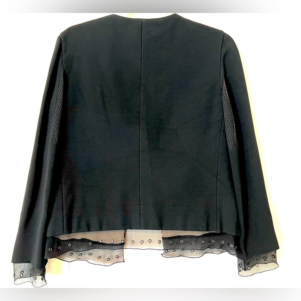 Prada Black Tailored Blazer with Modern Design - Picture 8 of 12